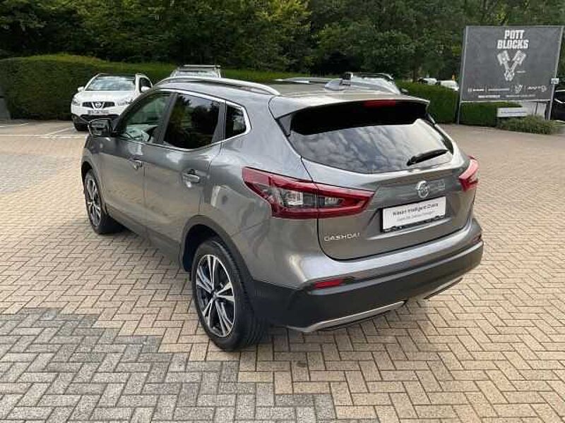 Nissan Qashqai 1.3DIG-T N-Connecta Zama Navi AVM SH PGD 1.H