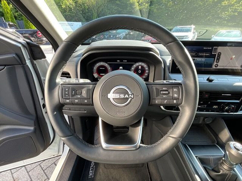 Nissan Qashqai 1.3MHEV N-Connecta Navi AVM-Kamera WP BP