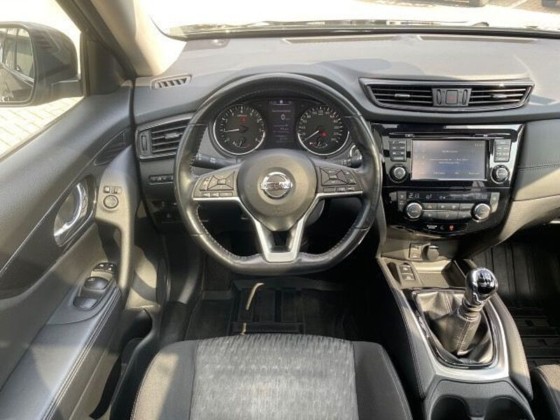 Nissan X-Trail 1.6 DIG-T N-Connecta Navi AVM PGD SH LED