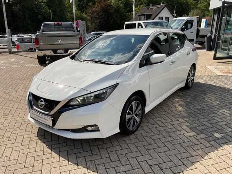 Nissan Leaf 40kWh Acenta Navi Kamera Alu Klimaautomatik