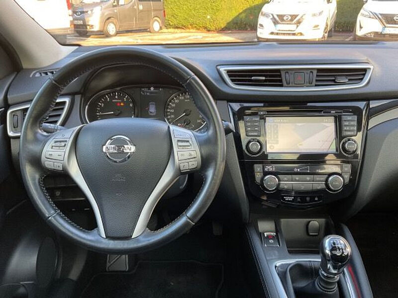 Nissan Qashqai 1.2 DIG-T Tekna Navi PGD Safety AVM 19'