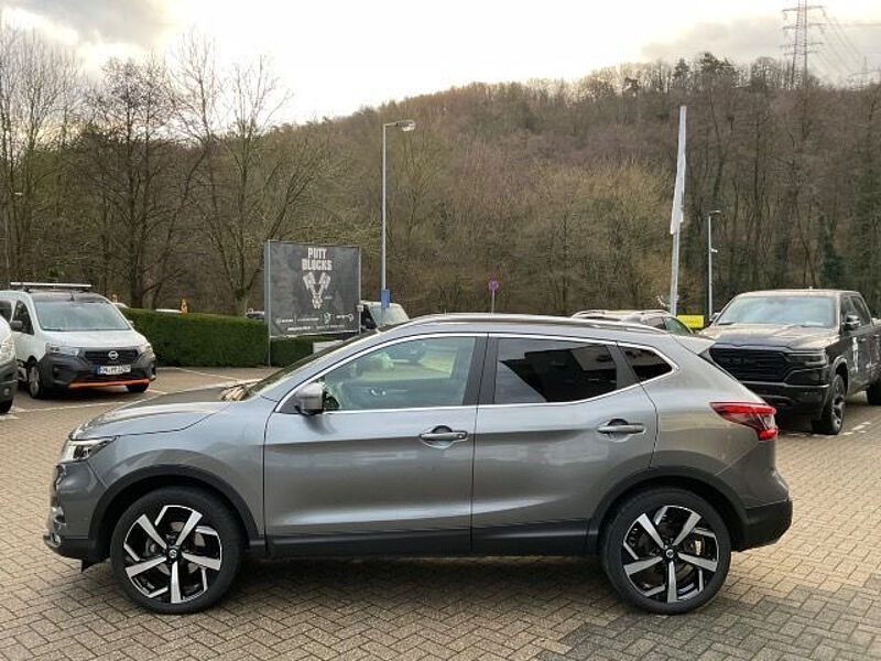 Nissan Qashqai 1.3 DIG-T Tekna+ Leder AVM Navi BOSE PGD